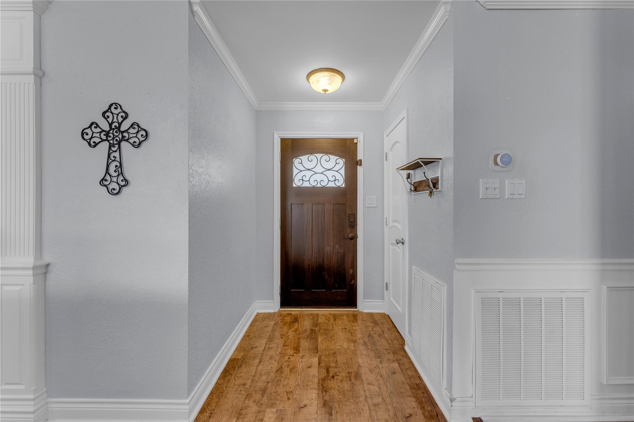 213 Corder LN — photo 4