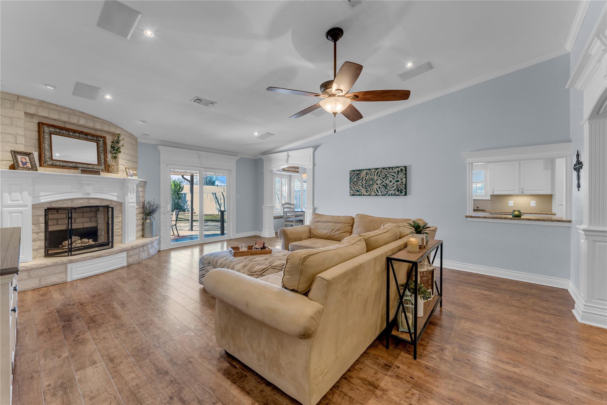 213 Corder LN — photo 5