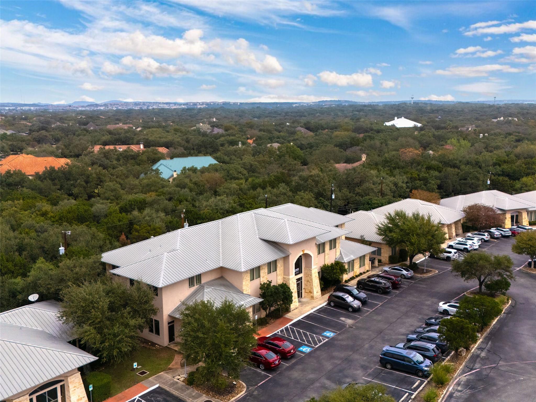 4085 De Zavala RD — photo 3