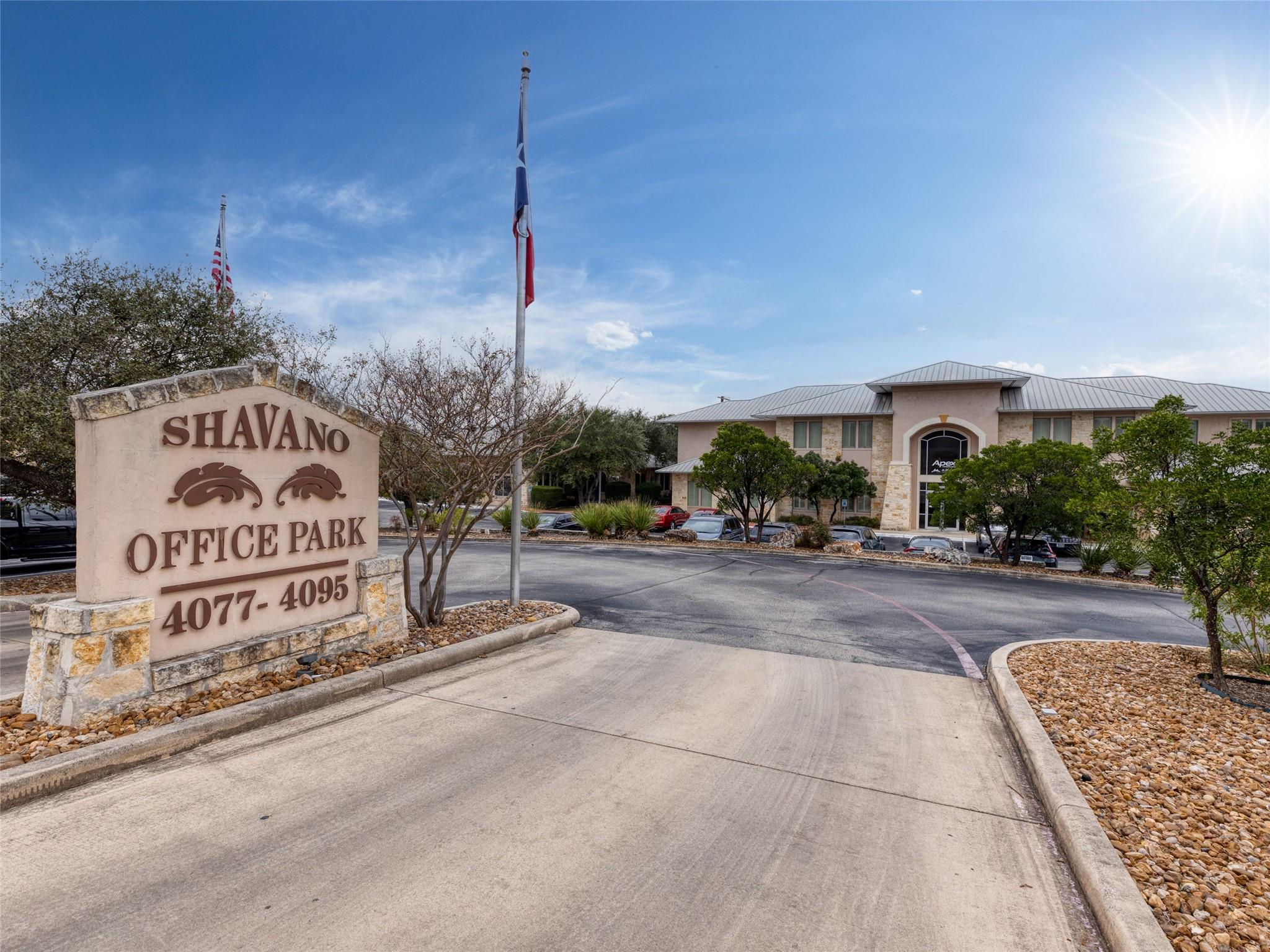4085 De Zavala RD — photo 4