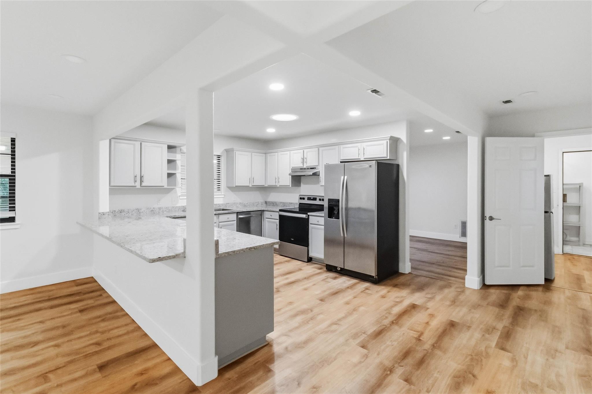 326 Pine View LOOP — photo 4