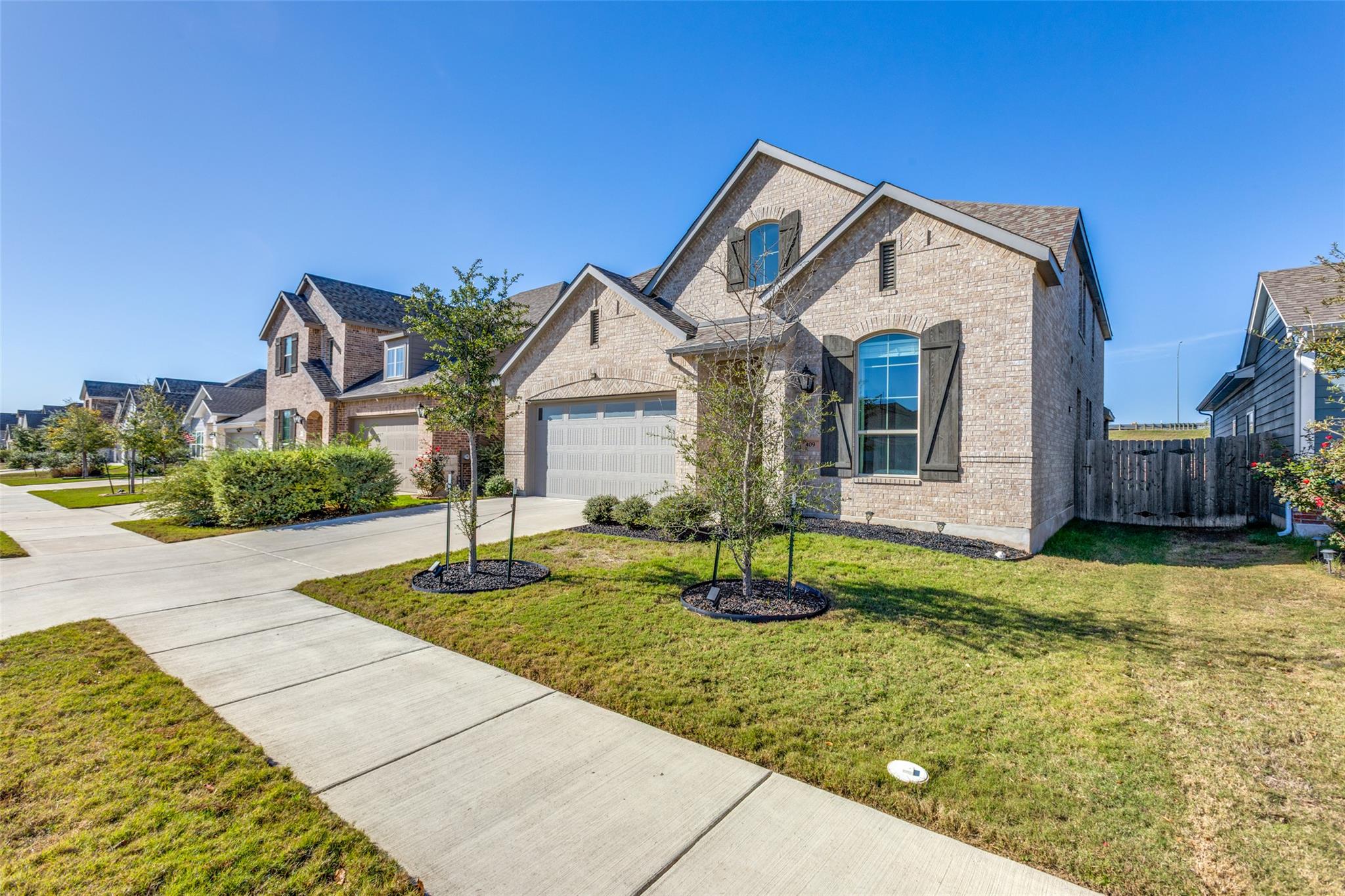 409 Mangold DR — photo 4