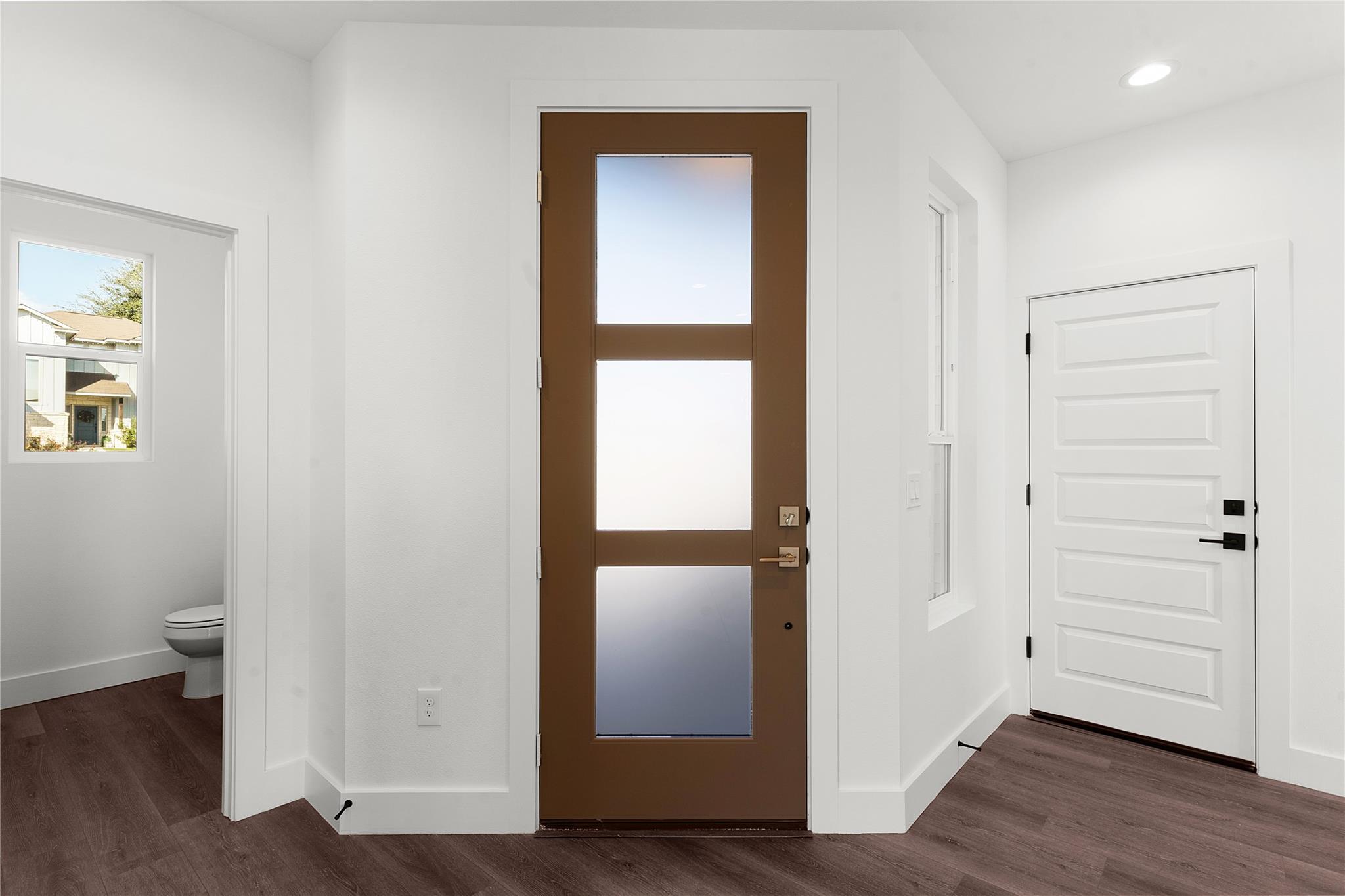 105 Carmen CV — photo 4