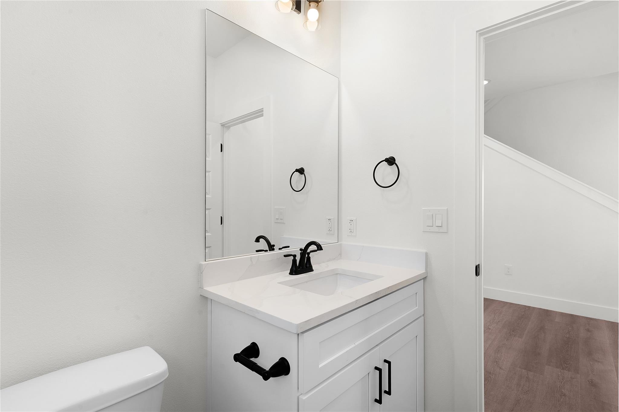 105 Carmen CV — photo 5