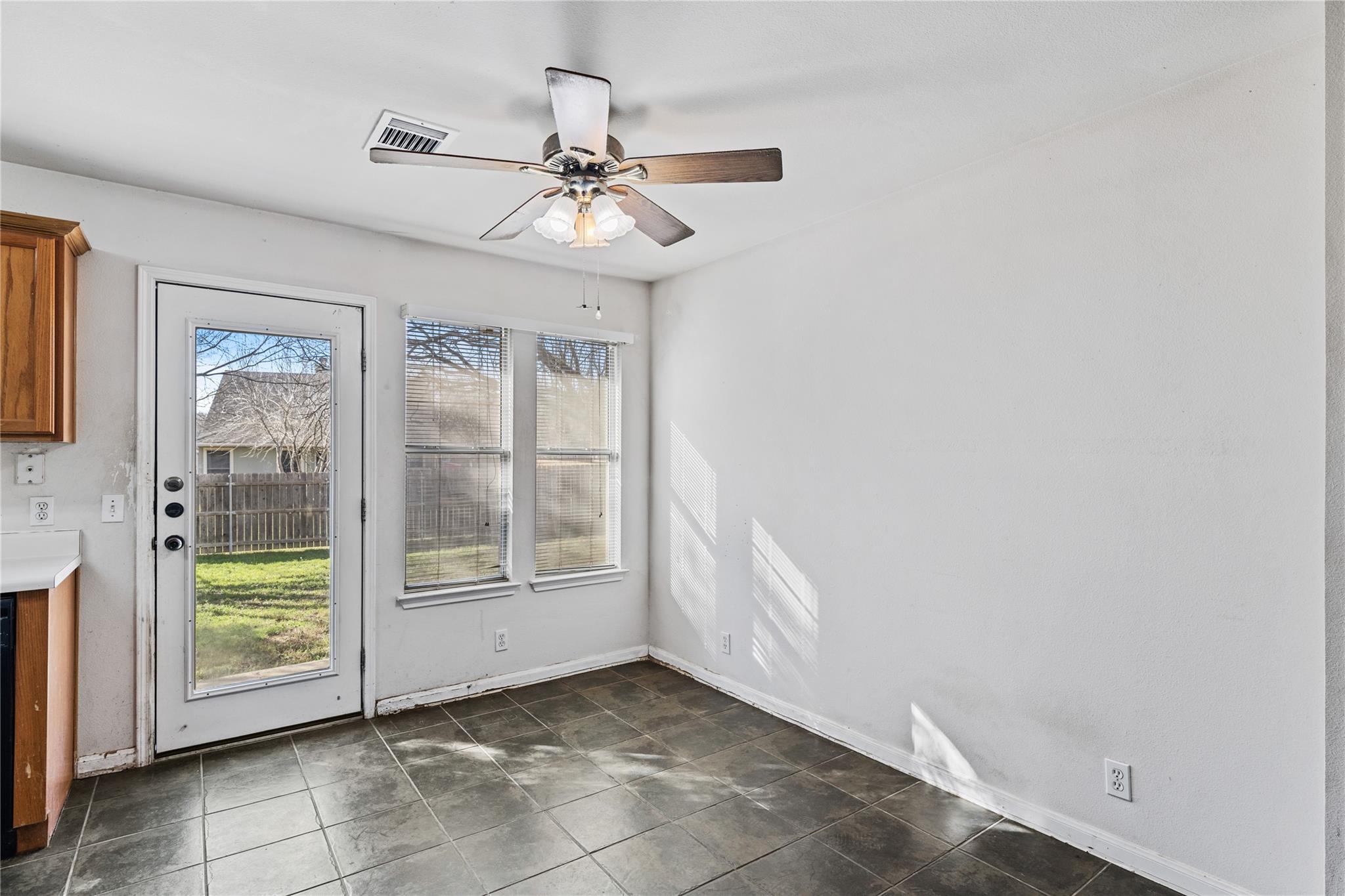 600 Tobin DR — photo 5