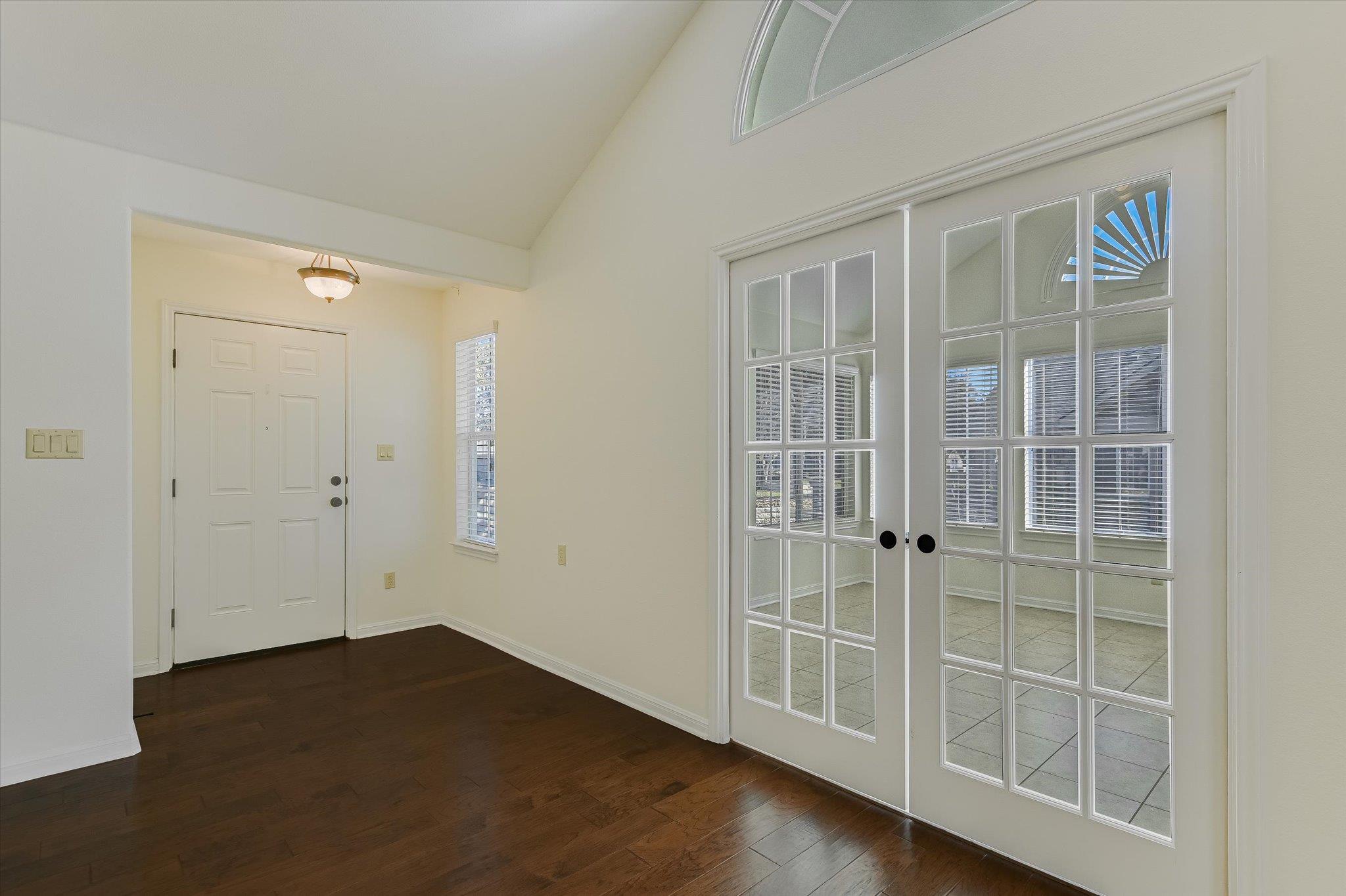 30 Wildwood DR #111 — photo 3