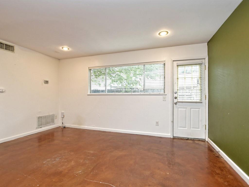 604 Franklin BLVD #B — photo 4