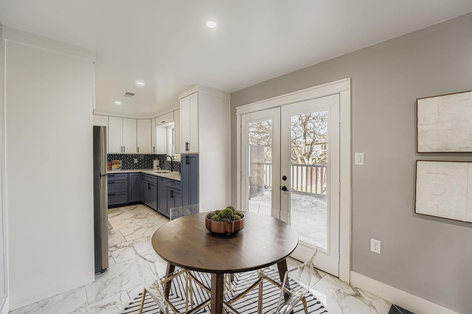 7004 Meadow Bend DR — photo 5