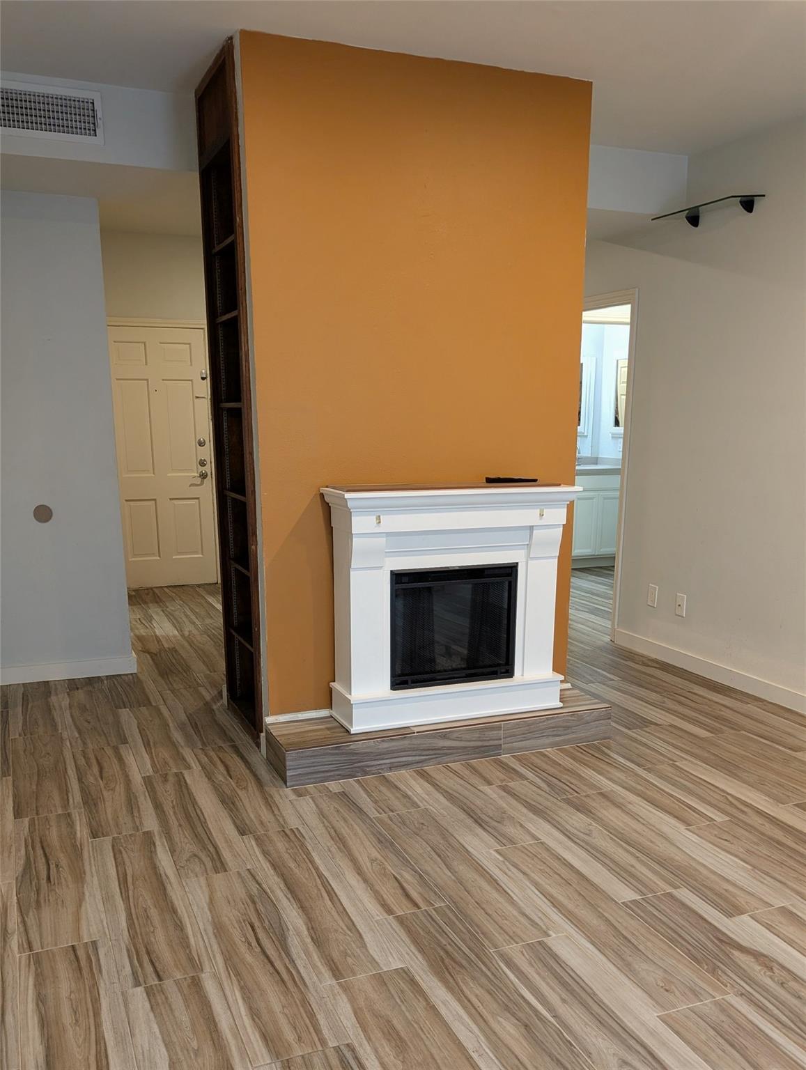 2529 Rio Grande ST #6 — photo 3