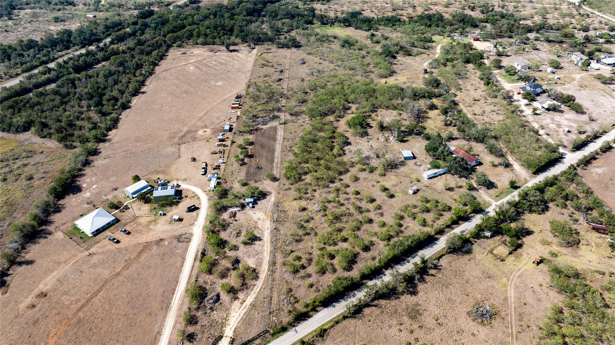 Lot 4 Track RD — photo 3