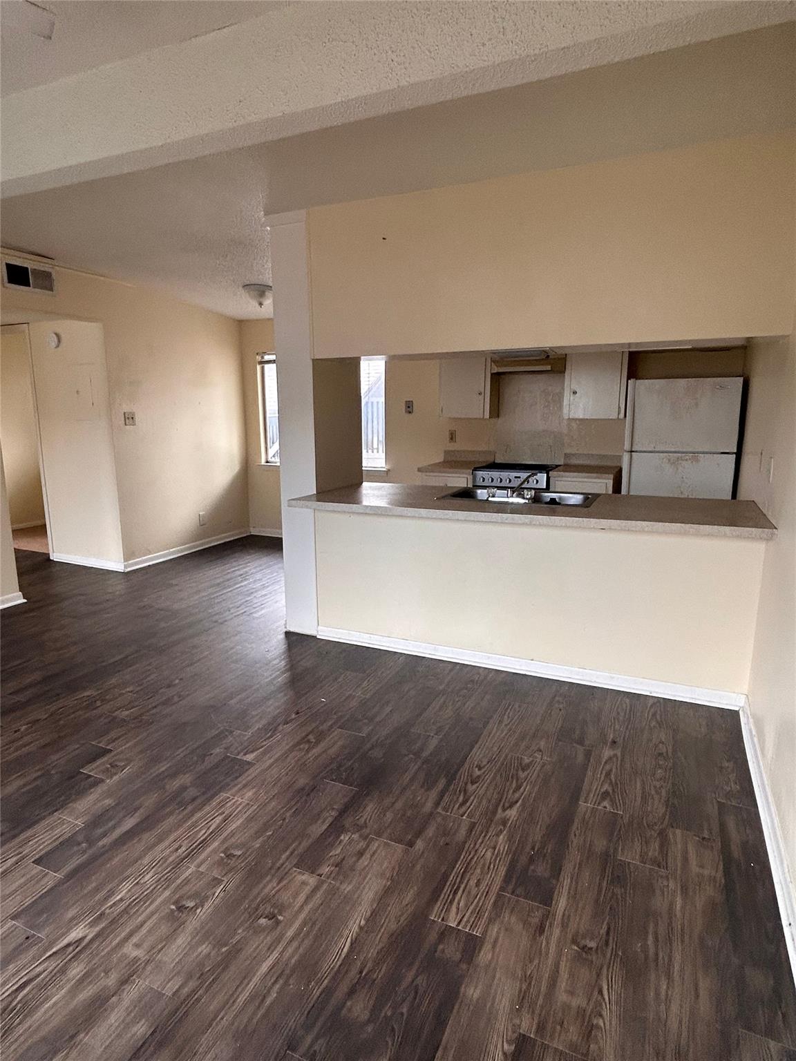 2408 Longview ST #202 — photo 3