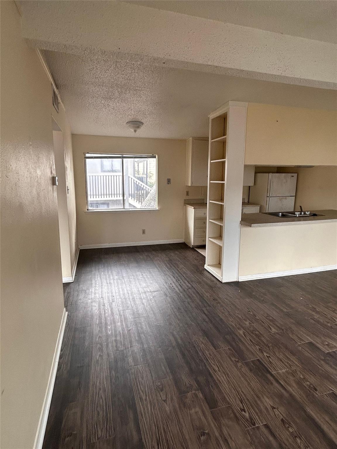 2408 Longview ST #202 — photo 5
