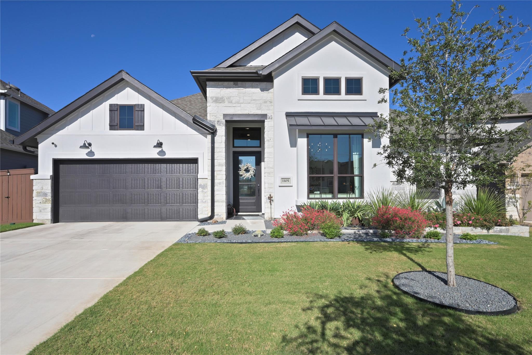 1105 Joe Carson DR — photo 3