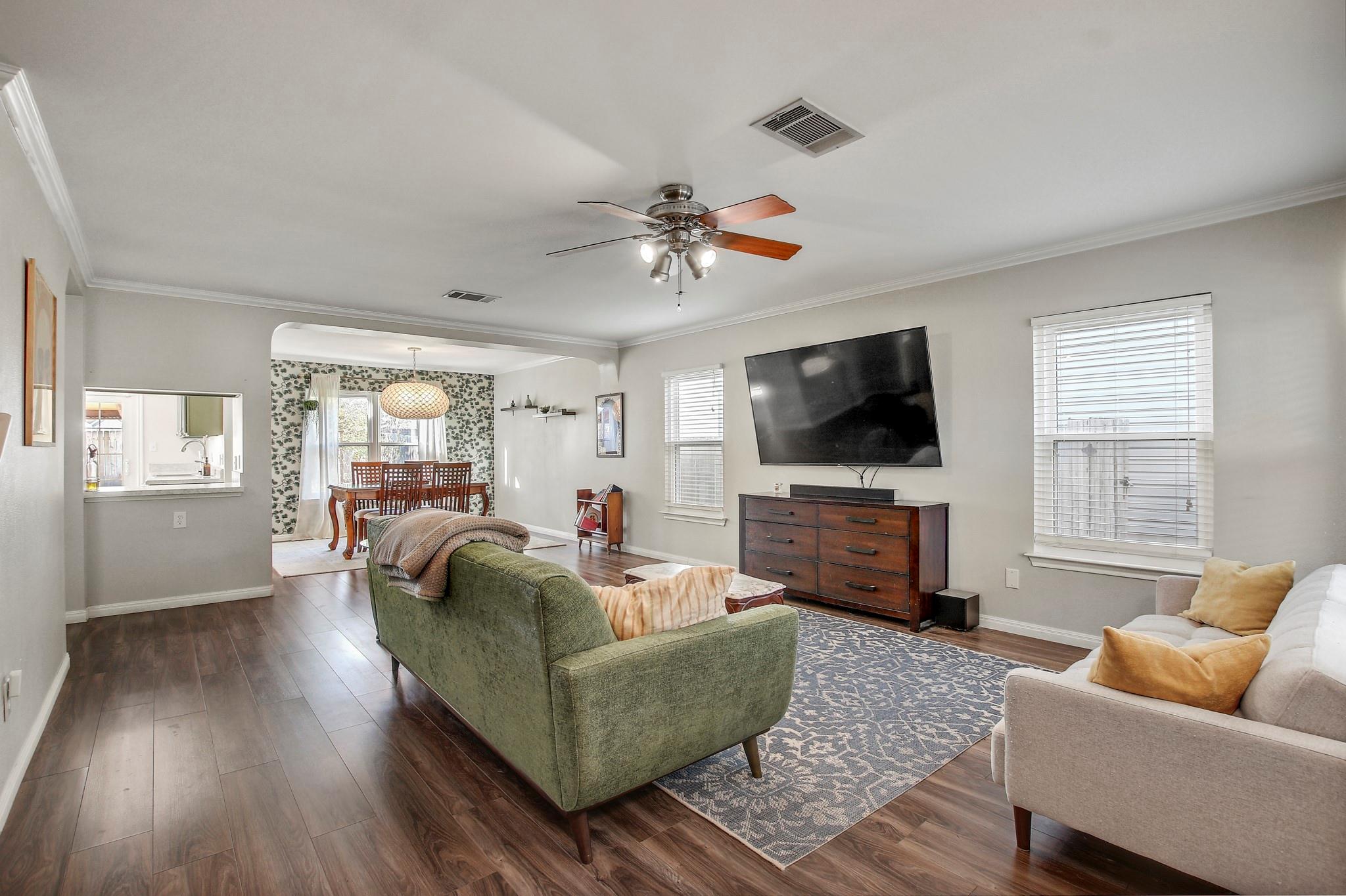 1317 Bradbury LN — photo 4