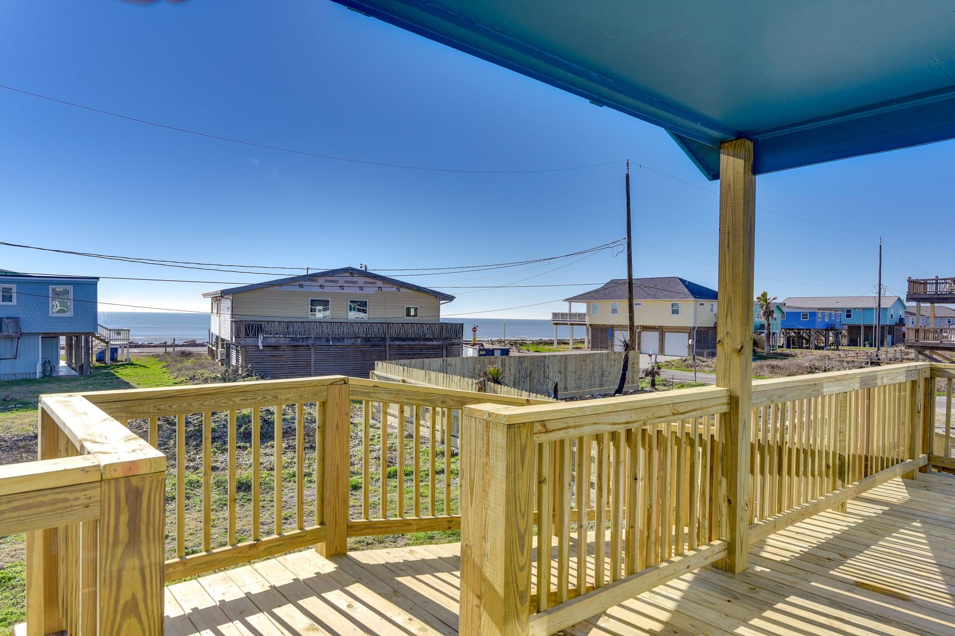 415 Seashell DR — photo 3