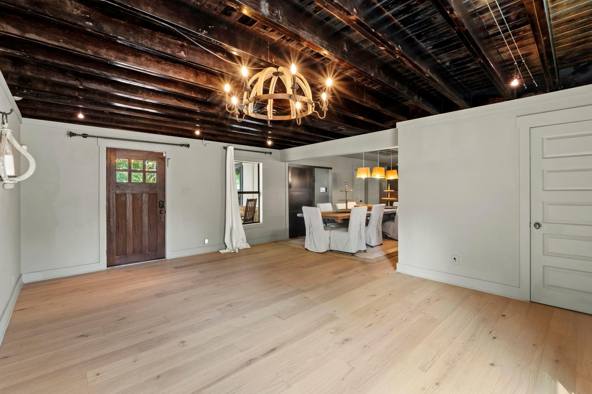 118 Havana ST — photo 3