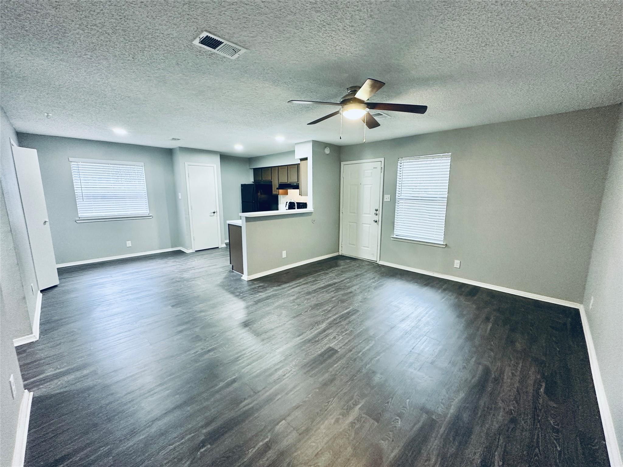 5507 Rose Hill CIR #B — photo 4