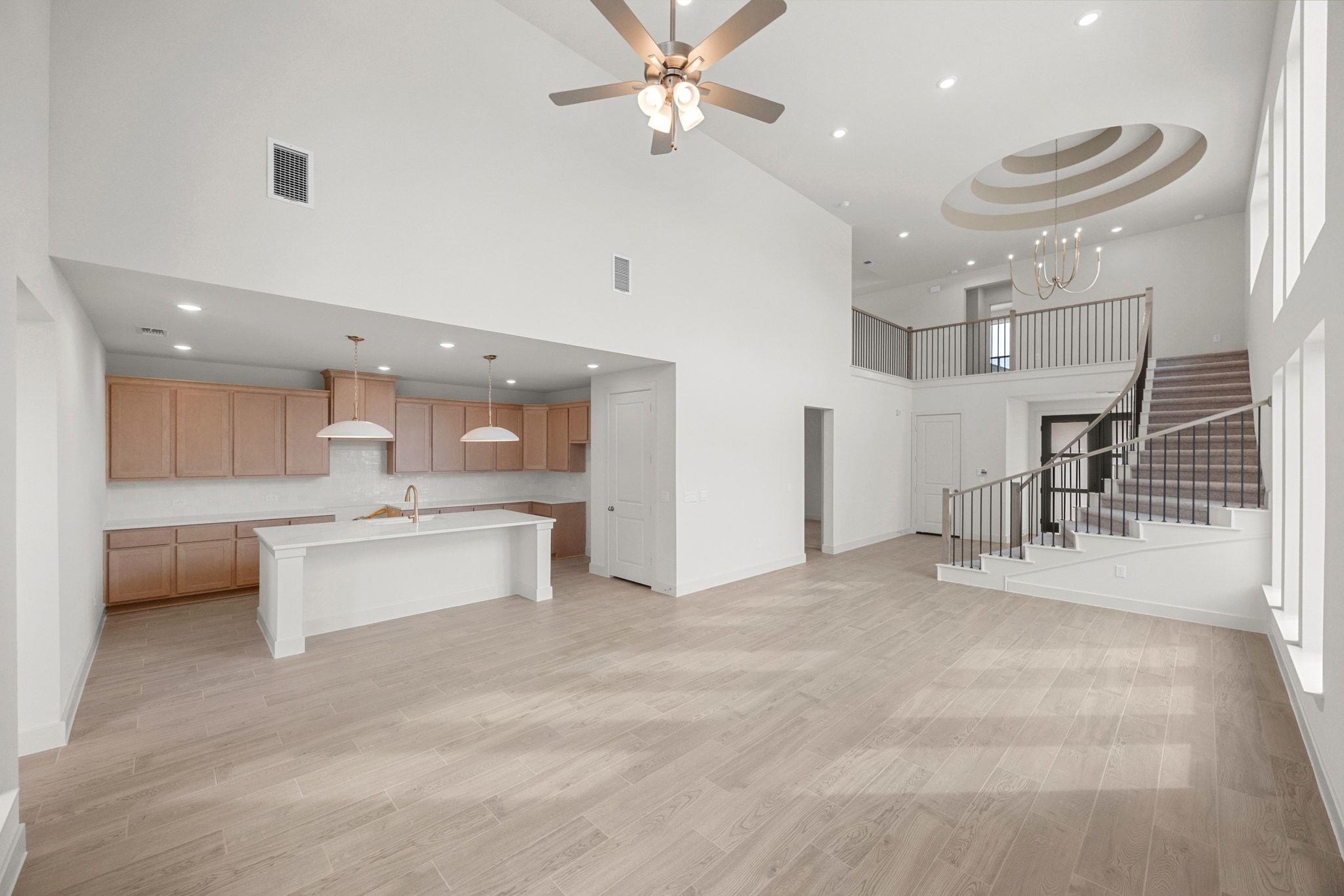 425 Buckaroo DR — photo 4