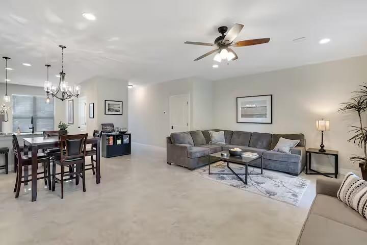 585 Demarett DR — photo 4
