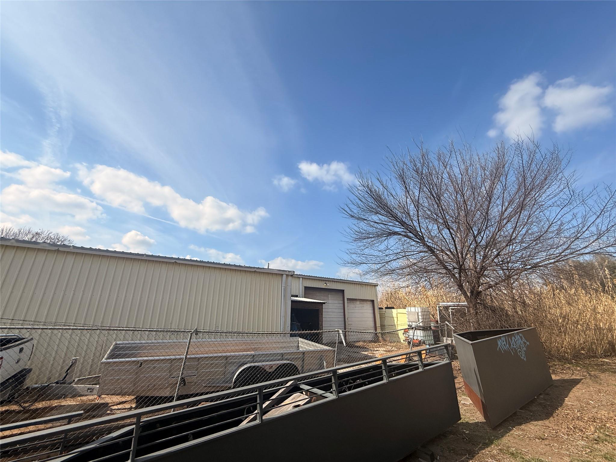 2406 Hidalgo ST — photo 4