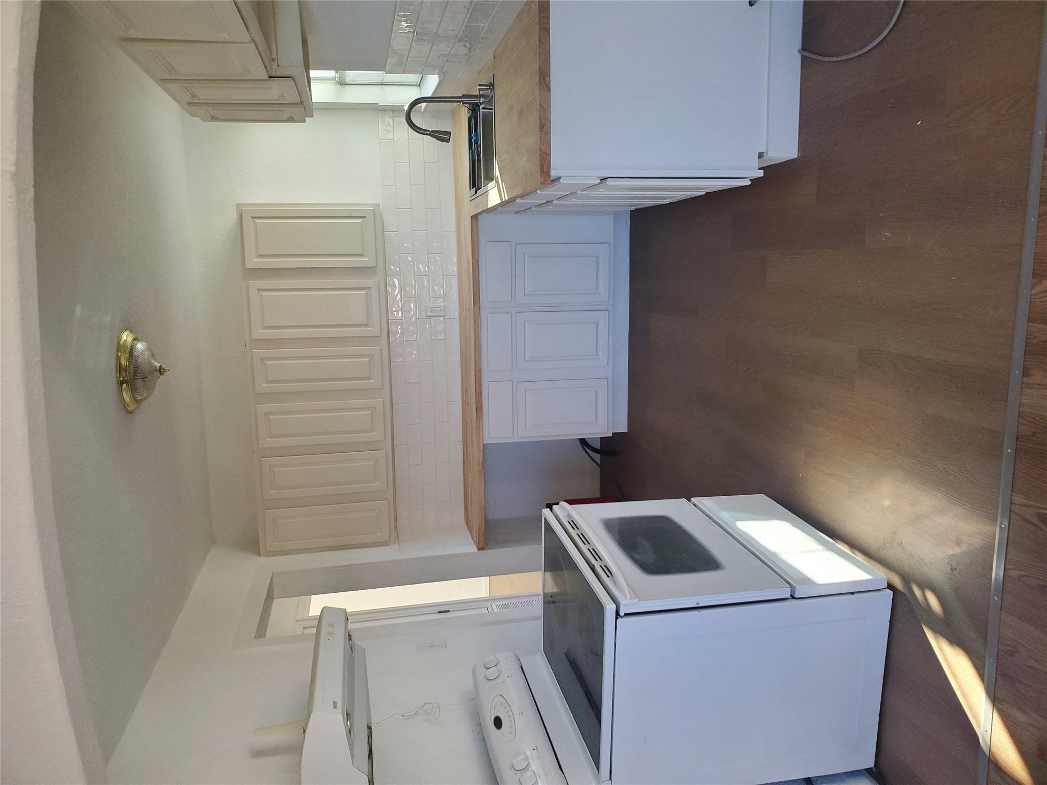 819 Rosehill DR — photo 3