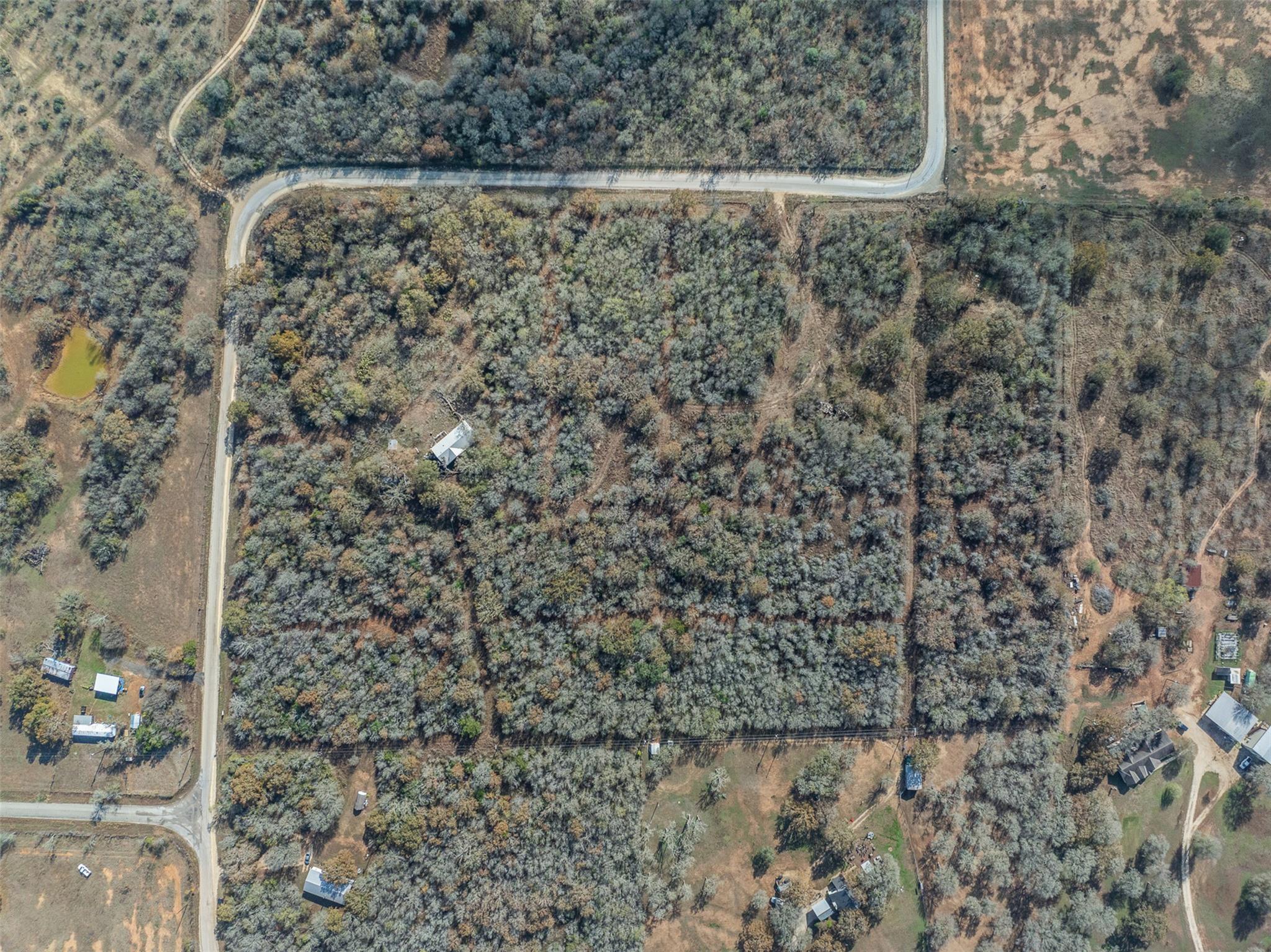 766 Bugtussle LN — photo 4
