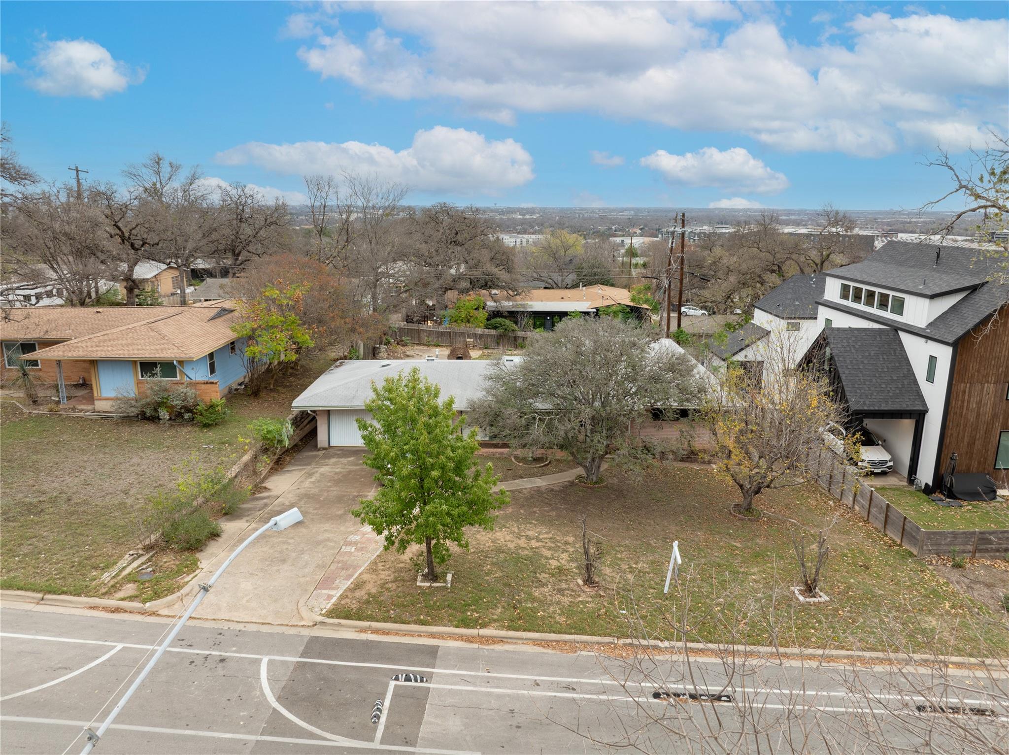 1710 Woodland Ave — photo 3