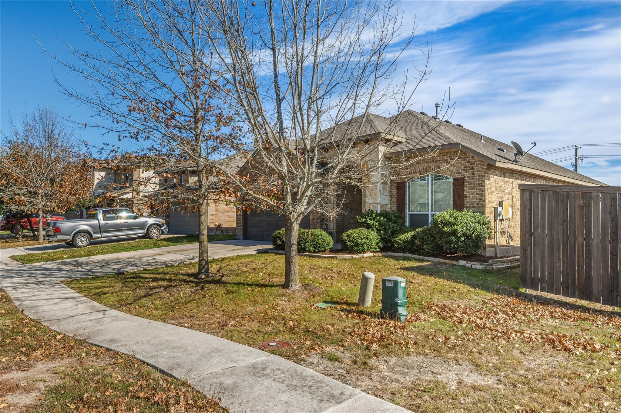 4640 Tiddle LN — photo 3