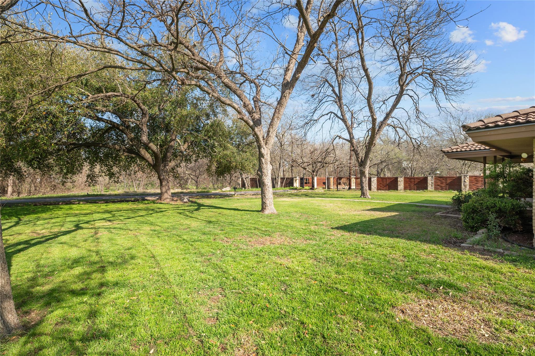 7705 Shelton RD — photo 3