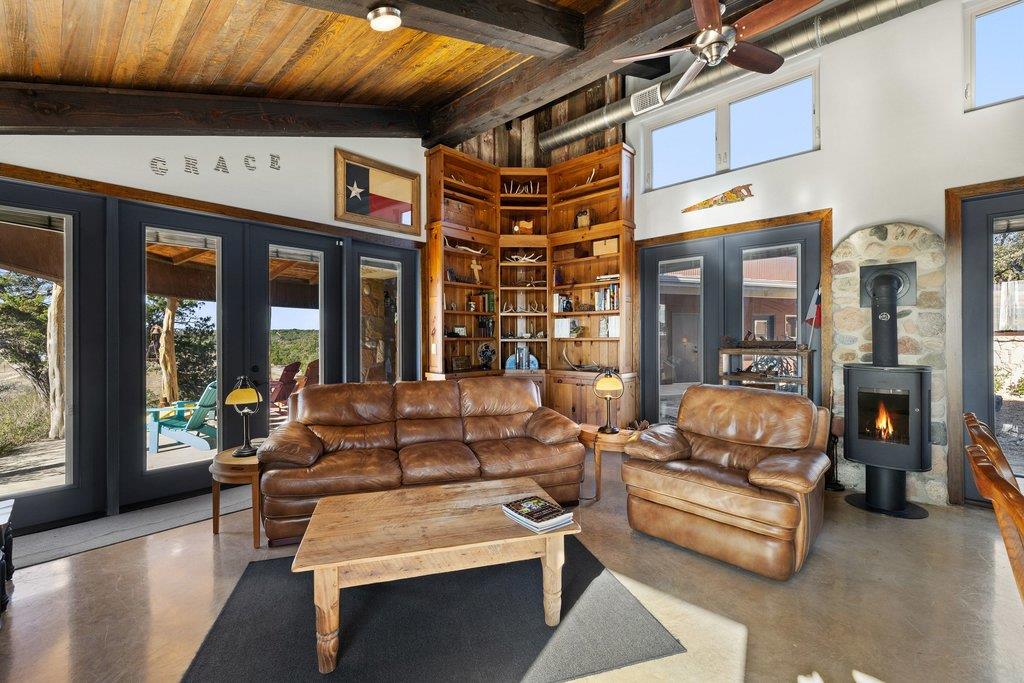 1292 Upper Turtle Creek RD — photo 4