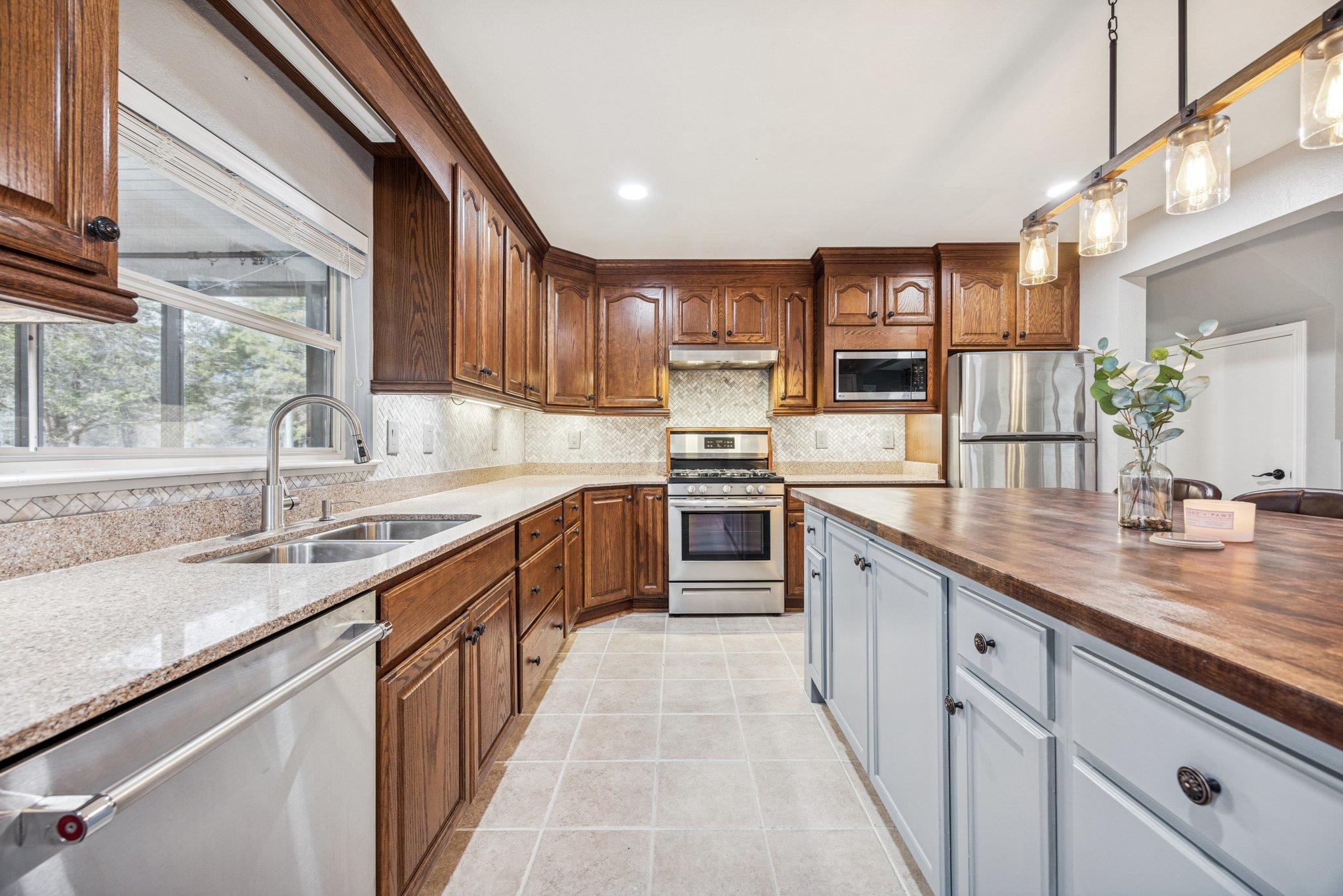114 Upola CT — photo 3