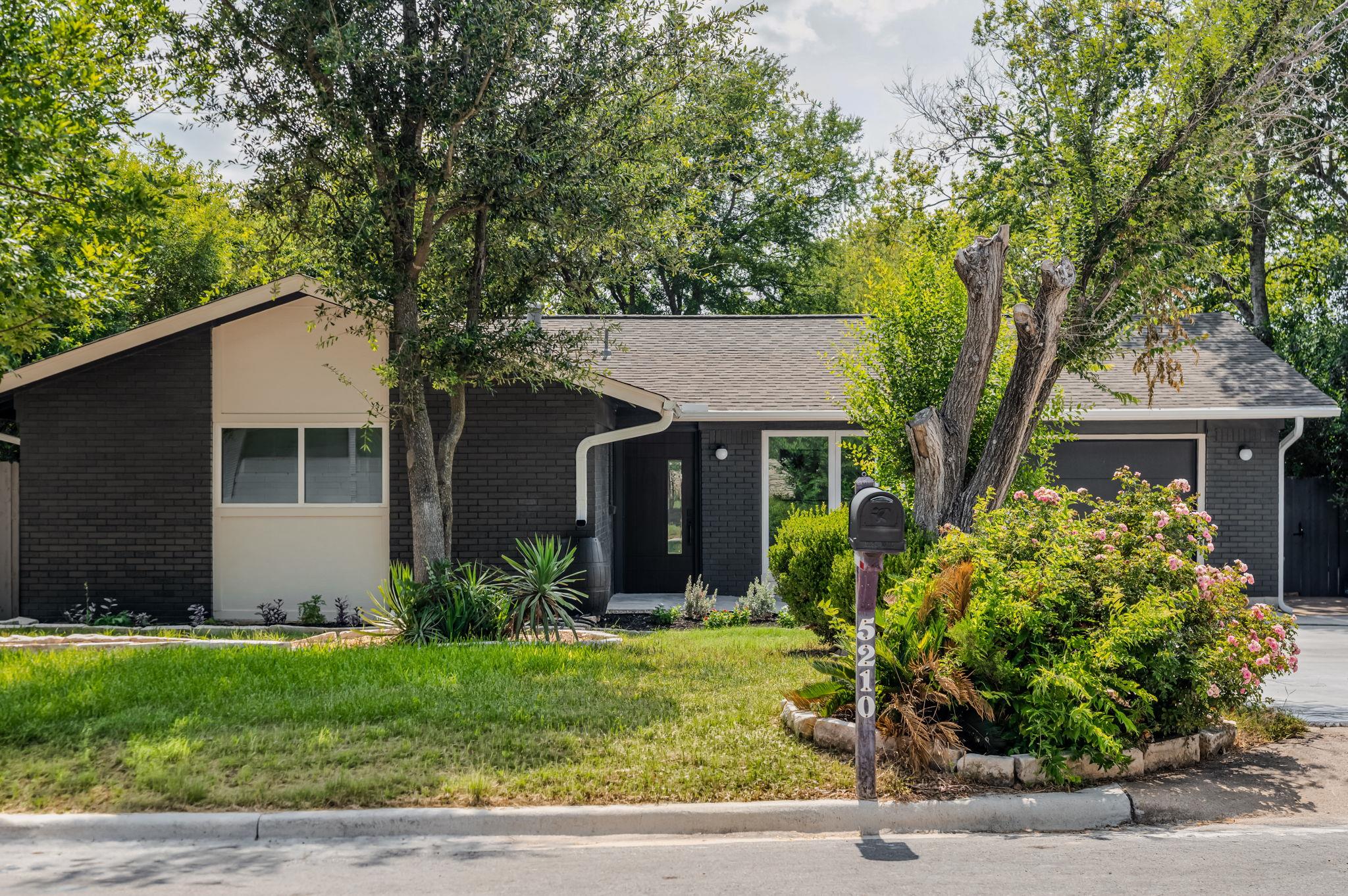5210 Gladstone DR — photo 3