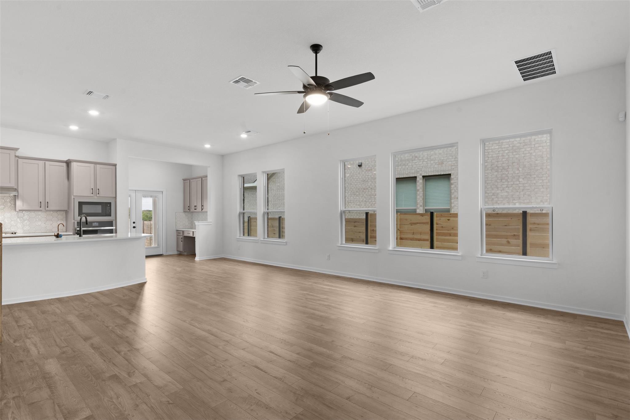 405 Raleigh DR — photo 5