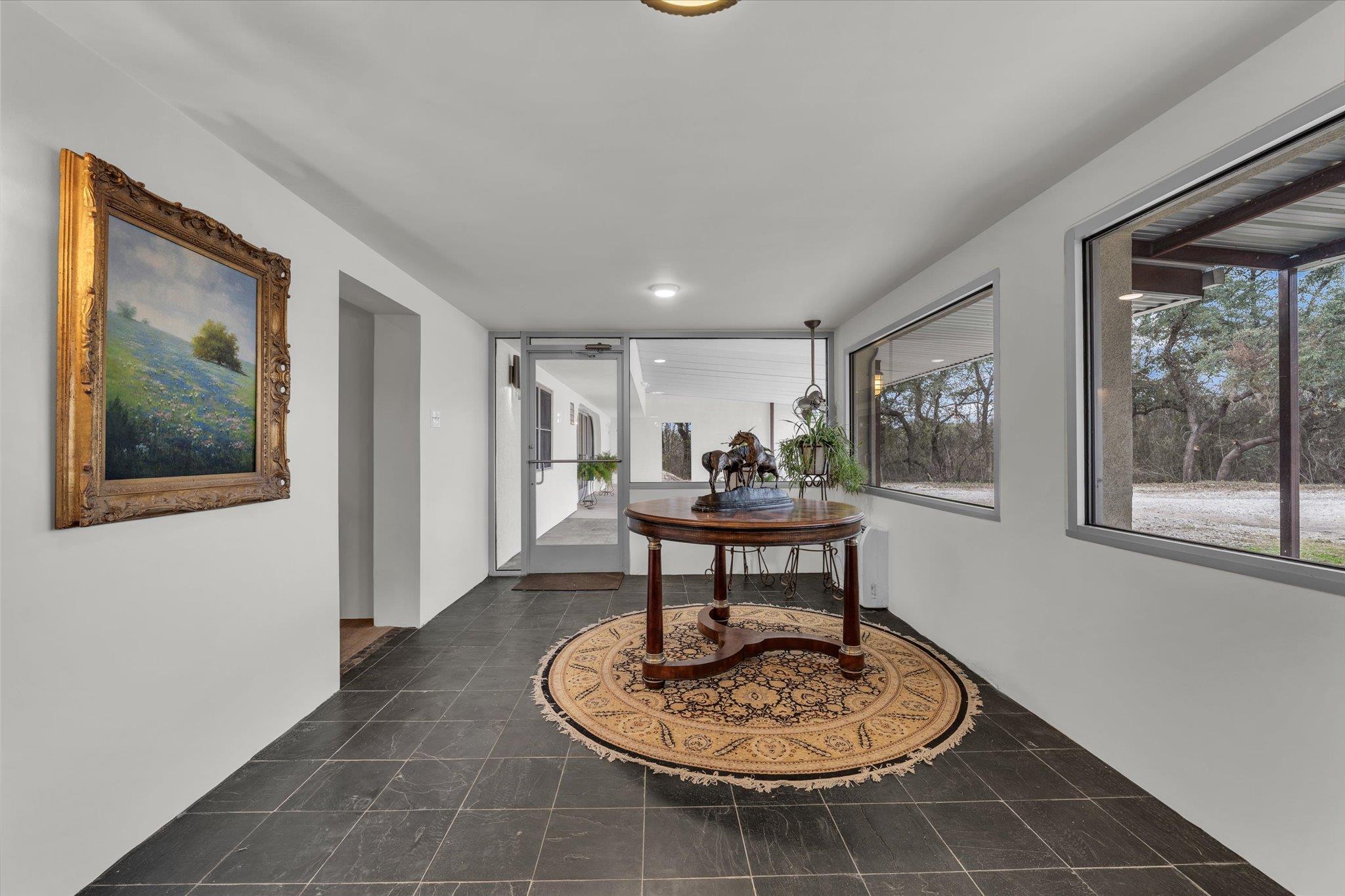 510 Herrin LN — photo 3