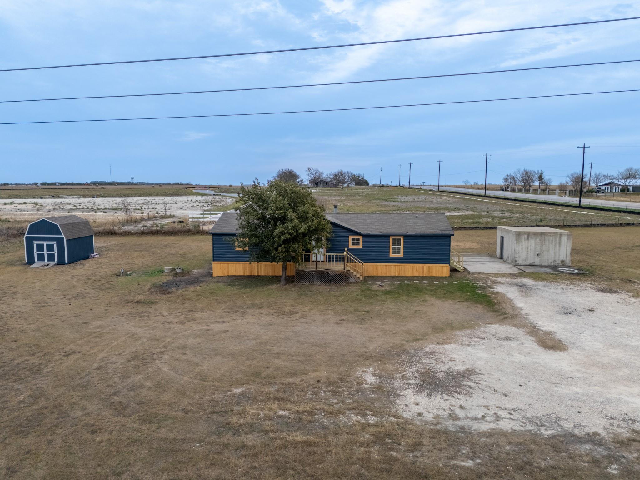 1725 Fm 972 — photo 4
