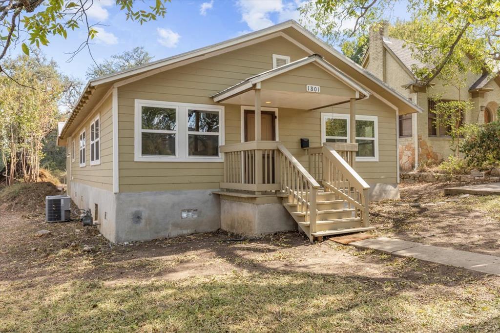 1801 Travis Heights BLVD — photo 4