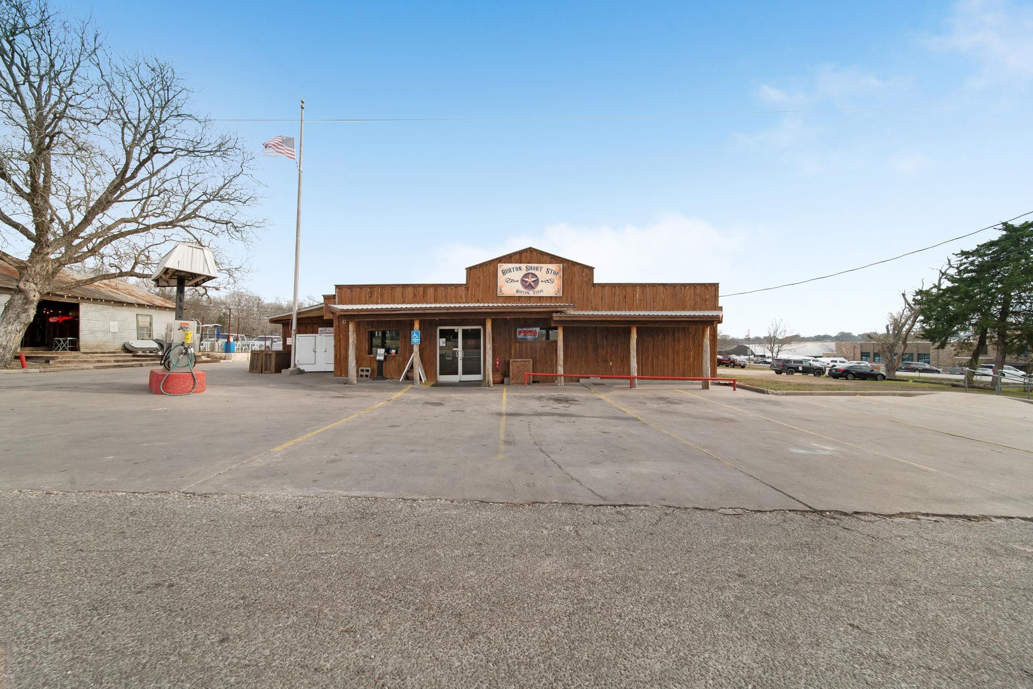 12390 FM 390 RD — photo 3