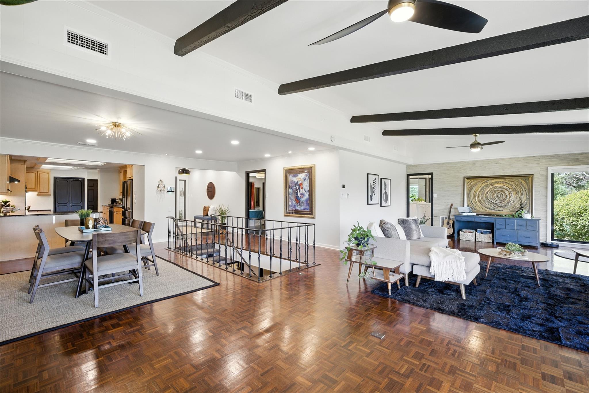 402 Seawind ST — photo 3