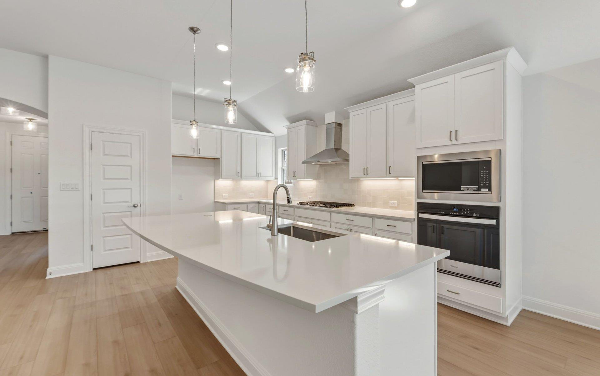 6900 Cliff Rose DR — photo 4