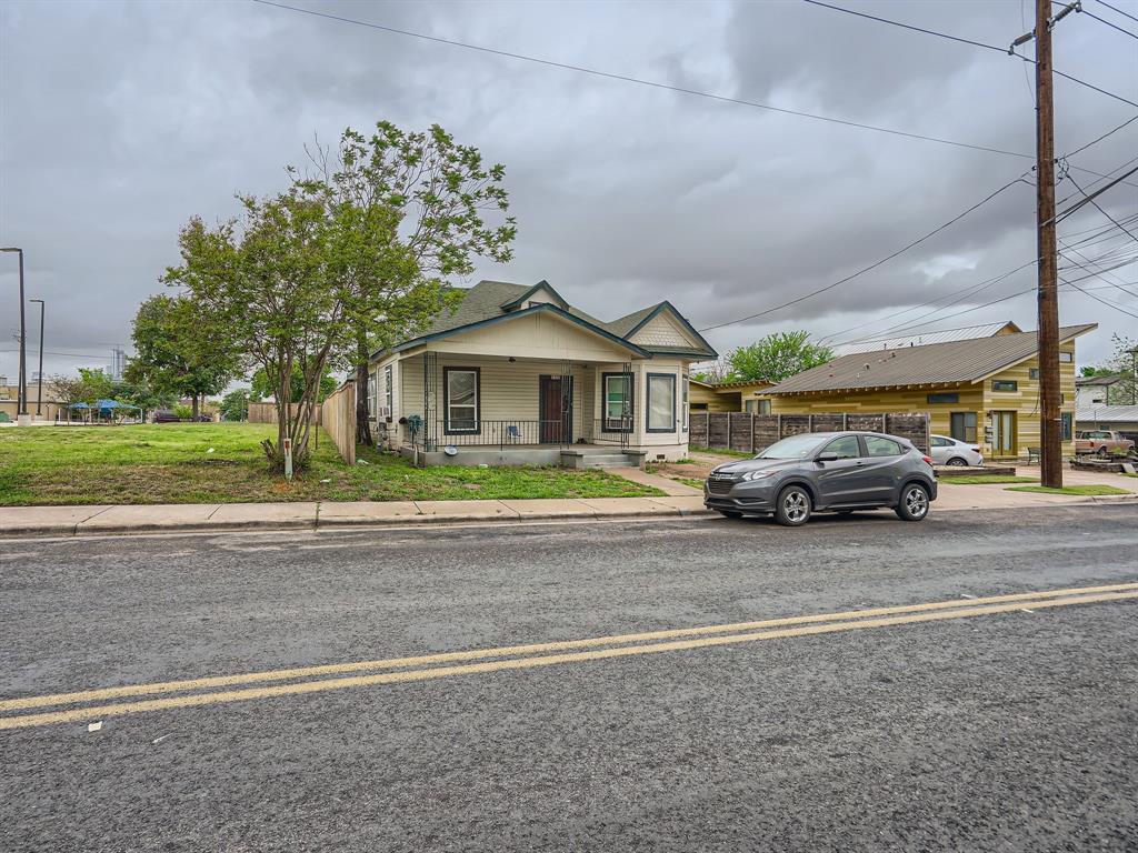 1122 Chicon ST — photo 4