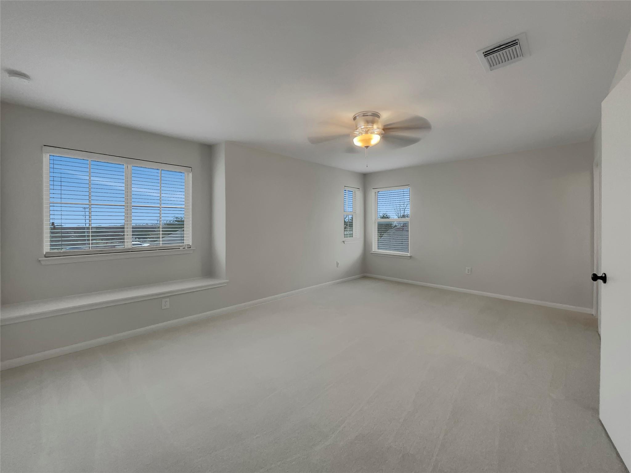 717 Twisted Oaks LN — photo 4