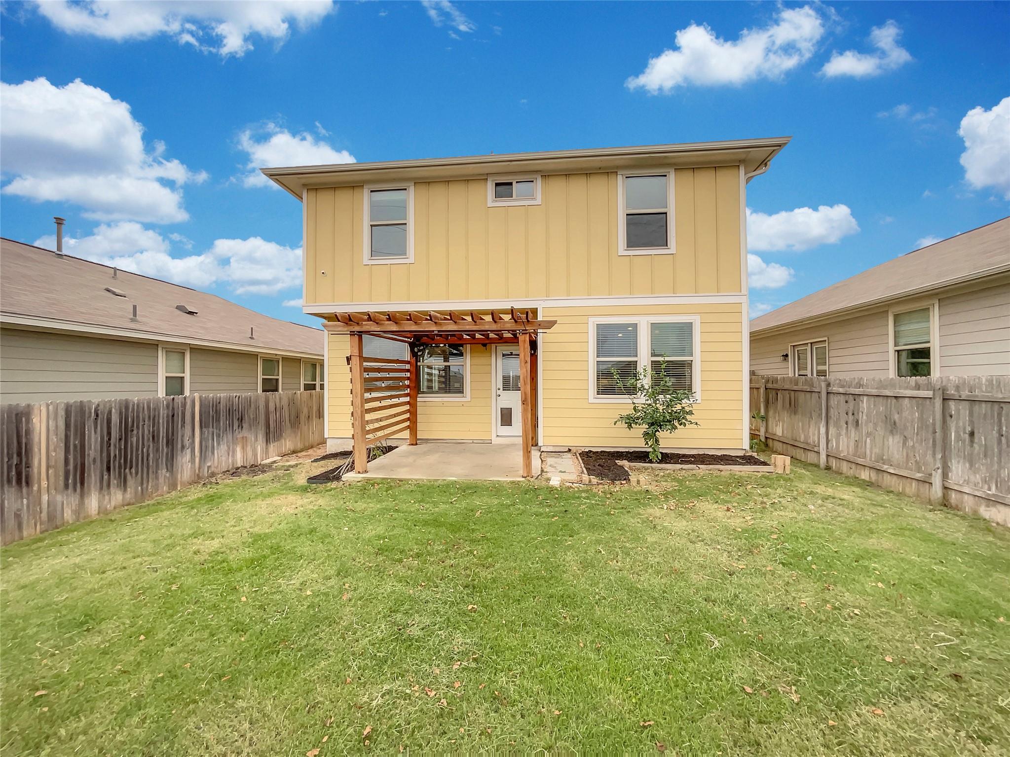 717 Twisted Oaks LN — photo 5