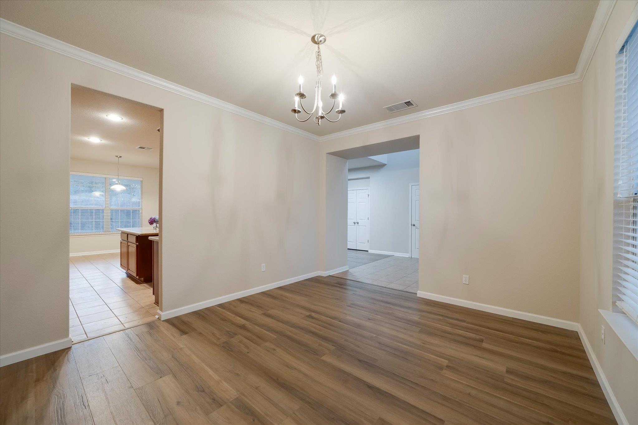 185 Hometown PKWY — photo 5