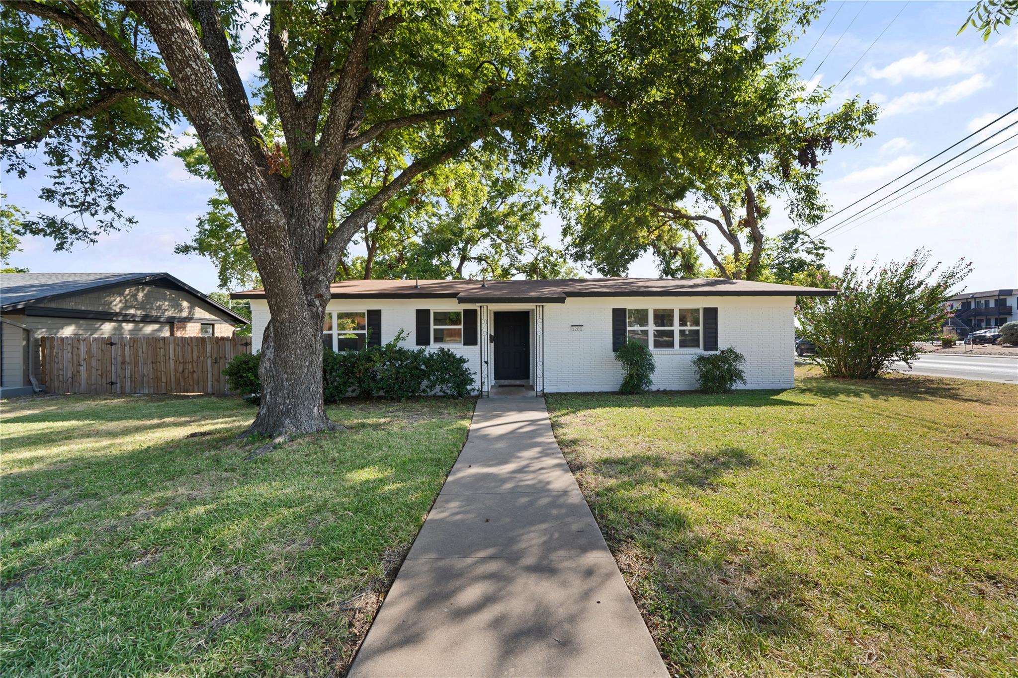 1201 Ridgehaven DR