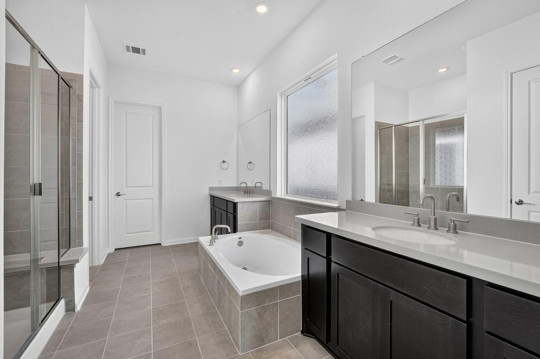 231 Belmont WAY — photo 4