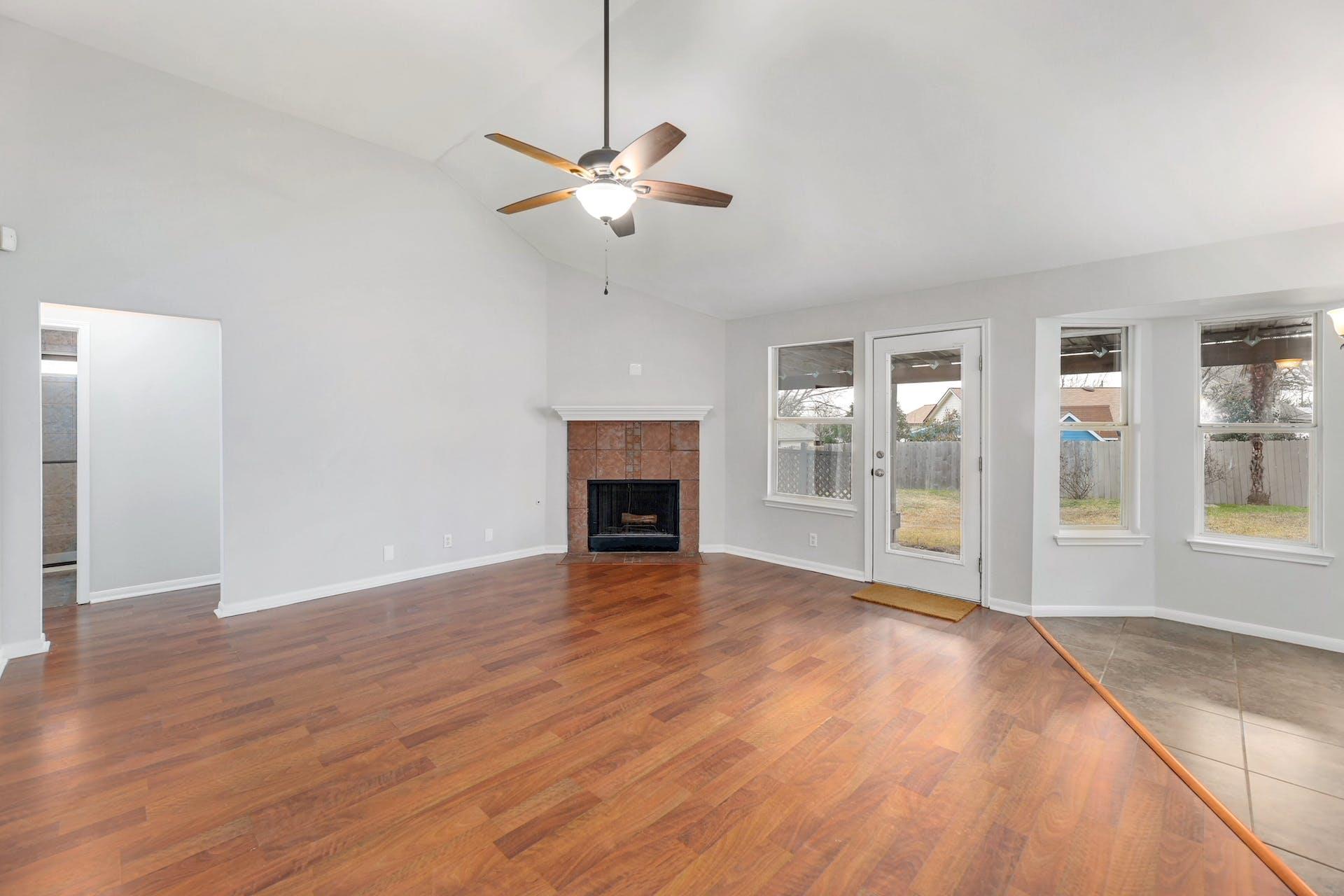 214 Crystal Knoll BLVD — photo 4