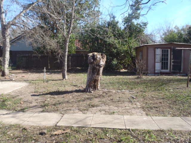 652 Fir LN — photo 4
