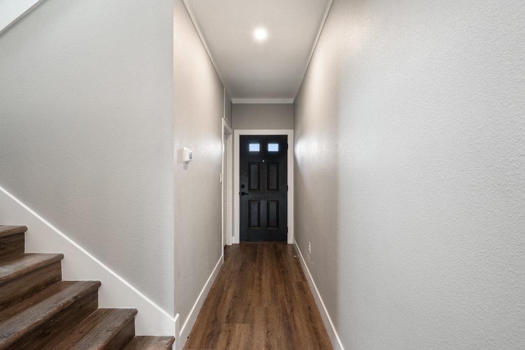 2025 Applewood DR — photo 5