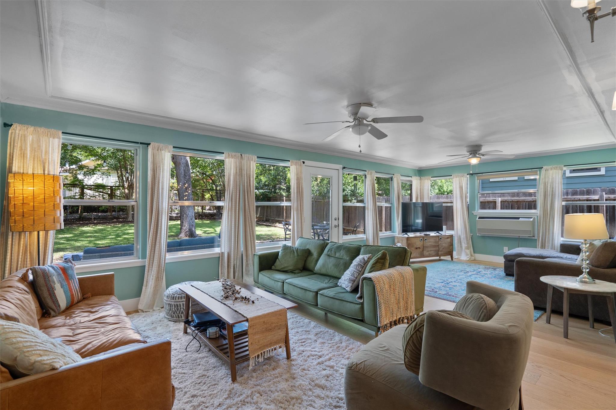 4604 Rue ST — photo 5