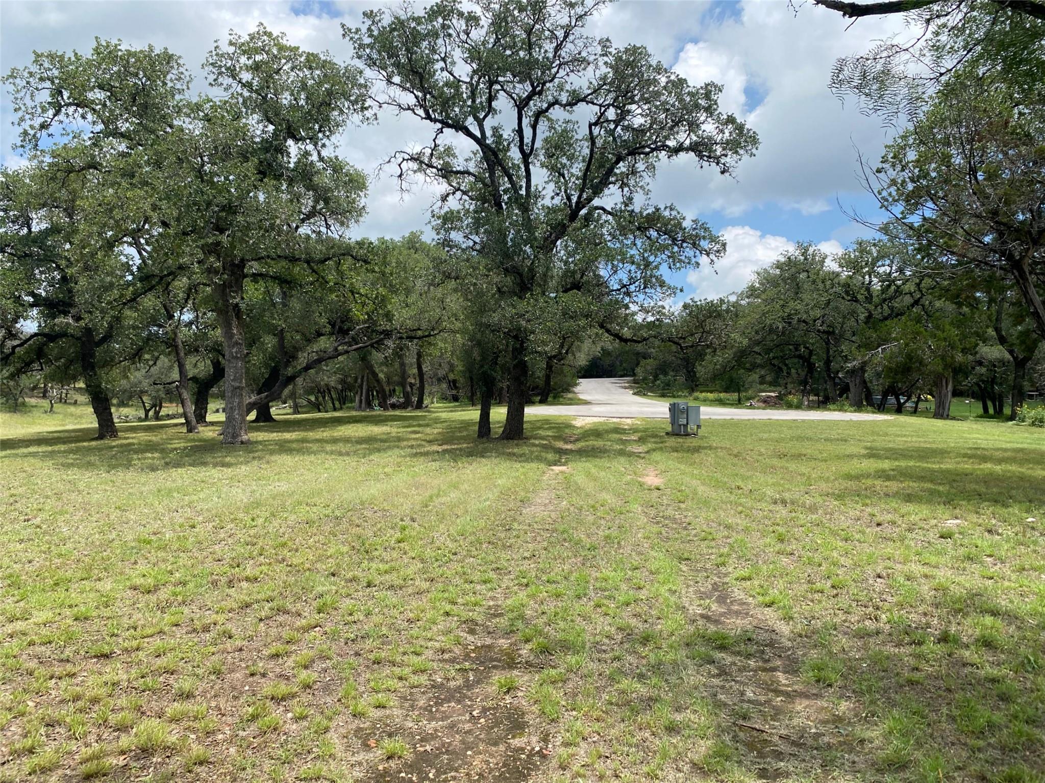 1300 Gold LN — photo 4